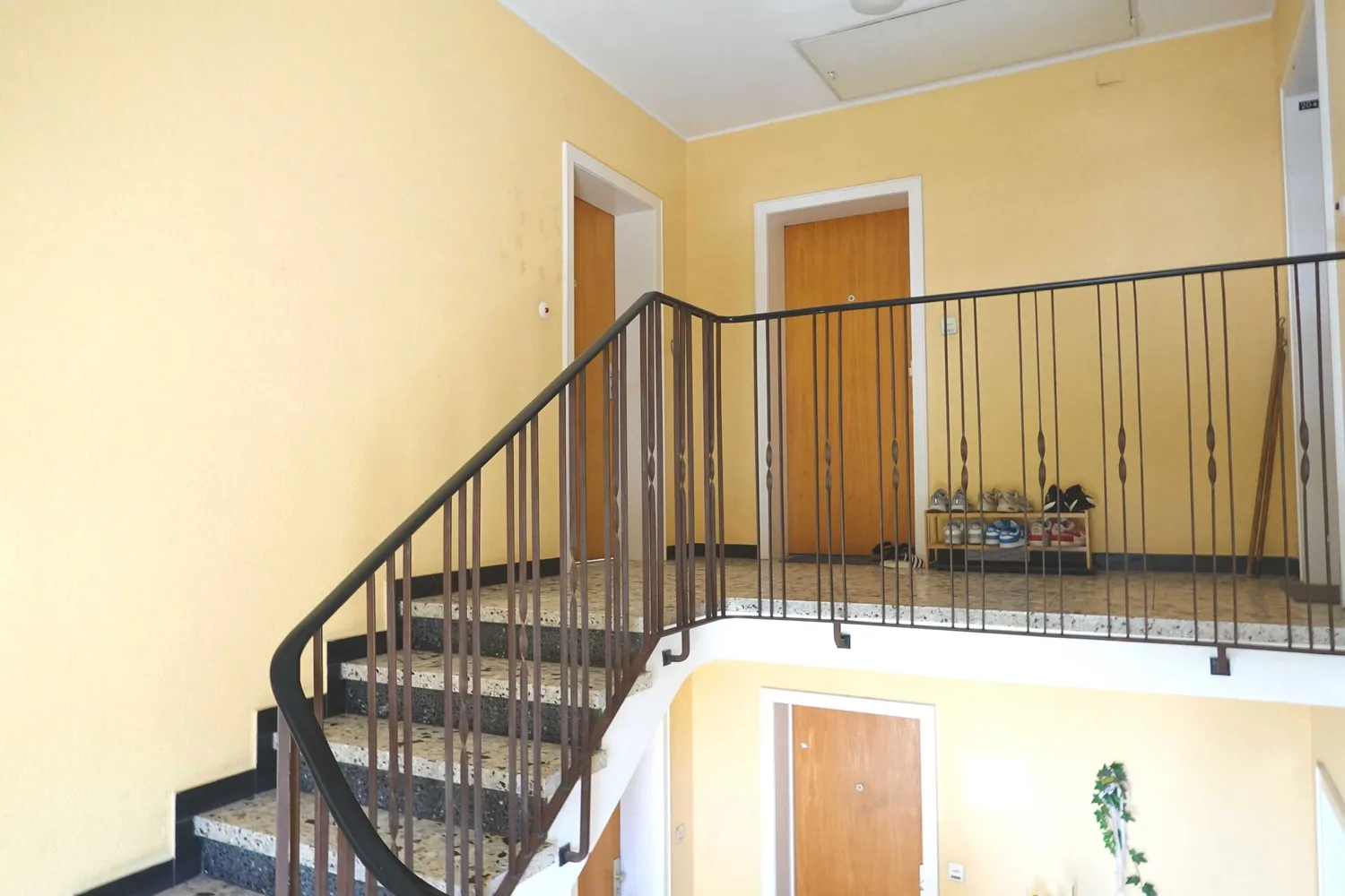 2 Zimmer Wohnung mit 64 m² in Leverkusen – Bild 2