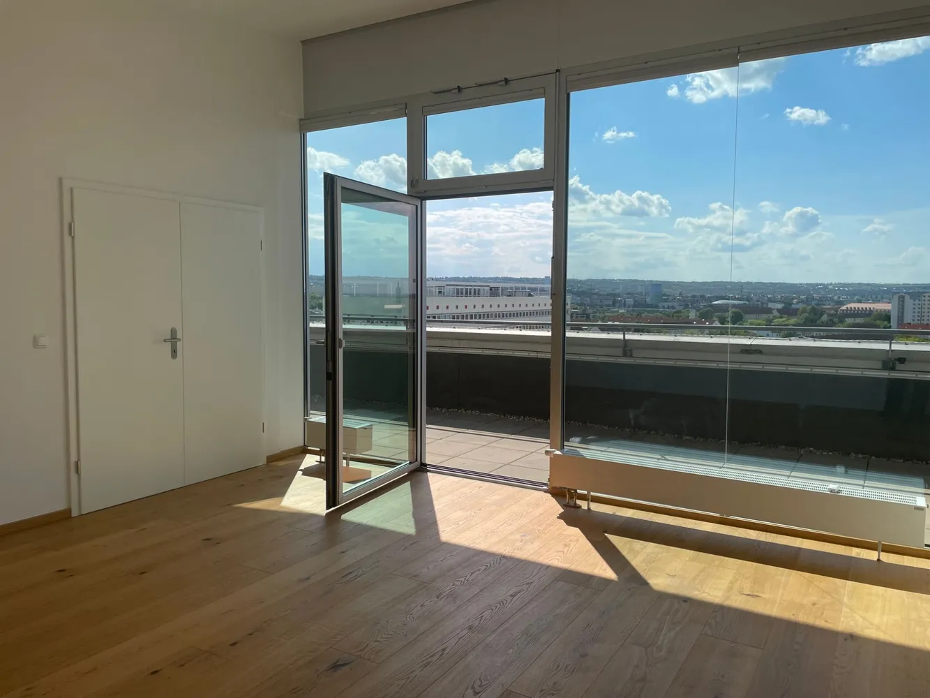 3 room apartment with 160 m² in Dresden – Photo 3