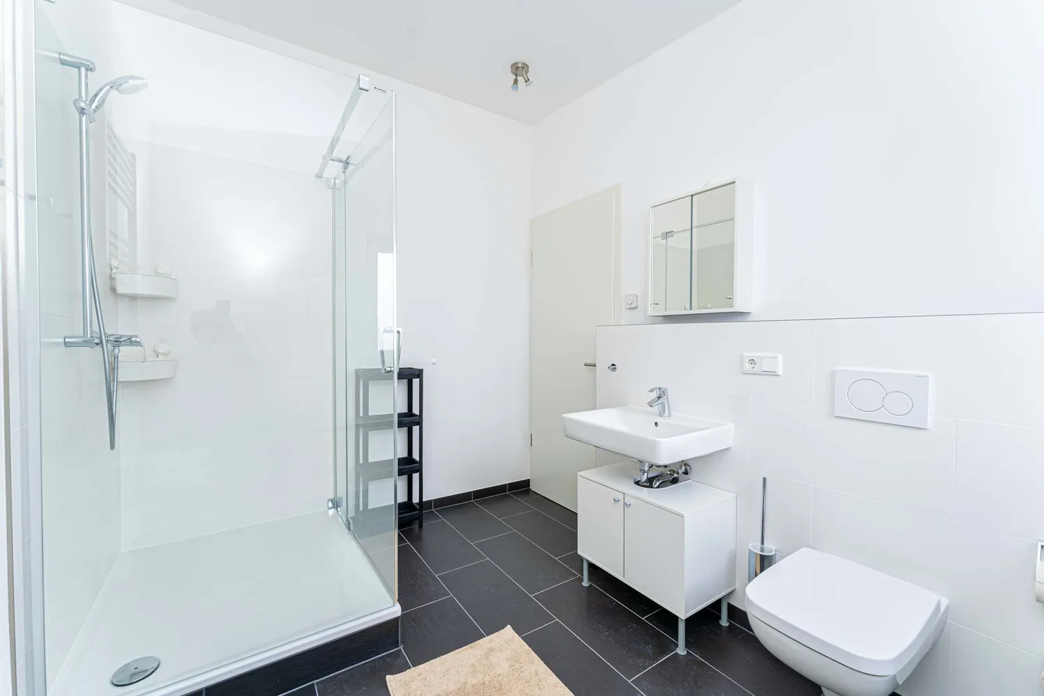 Shared room with 12 m² in Berlin – Photo 1
