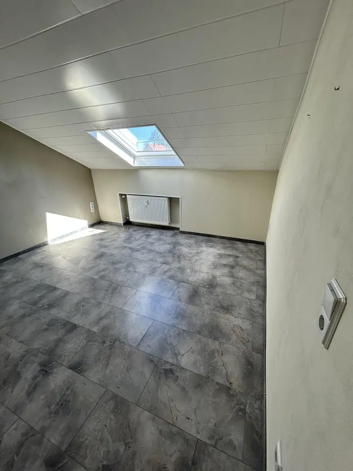 4 Zimmer Wohnung mit 111 m² in Saarbrücken – Bild 2