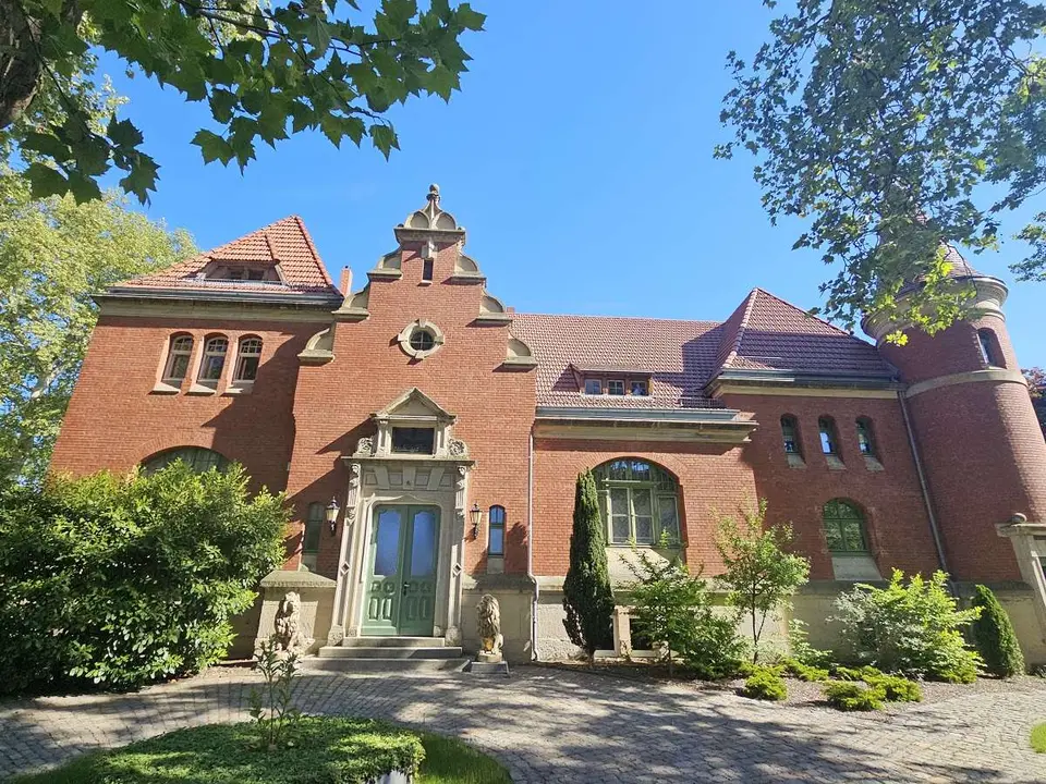 8 Zimmer Haus mit 715 m² in Torgau – Bild 3