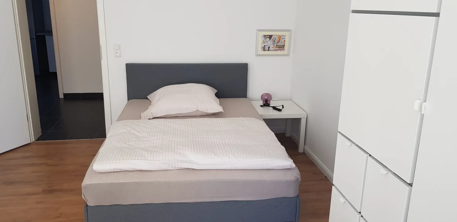 2 Zimmer Wohnung mit 67 m² in Köln – Bild 4