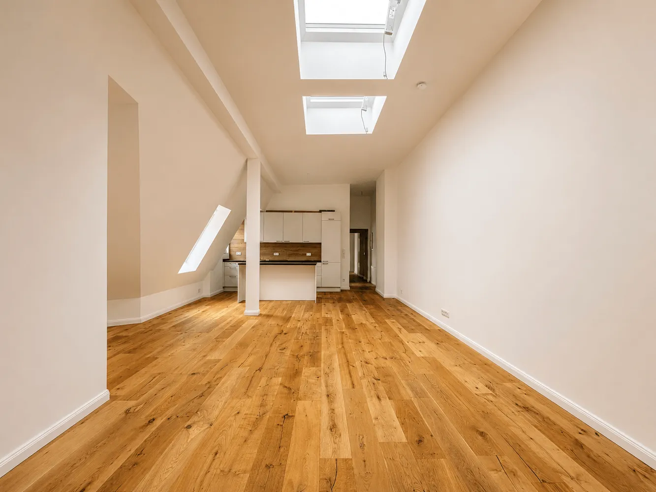 3 Zimmer Wohnung mit 117 m² in Berlin – Bild 2