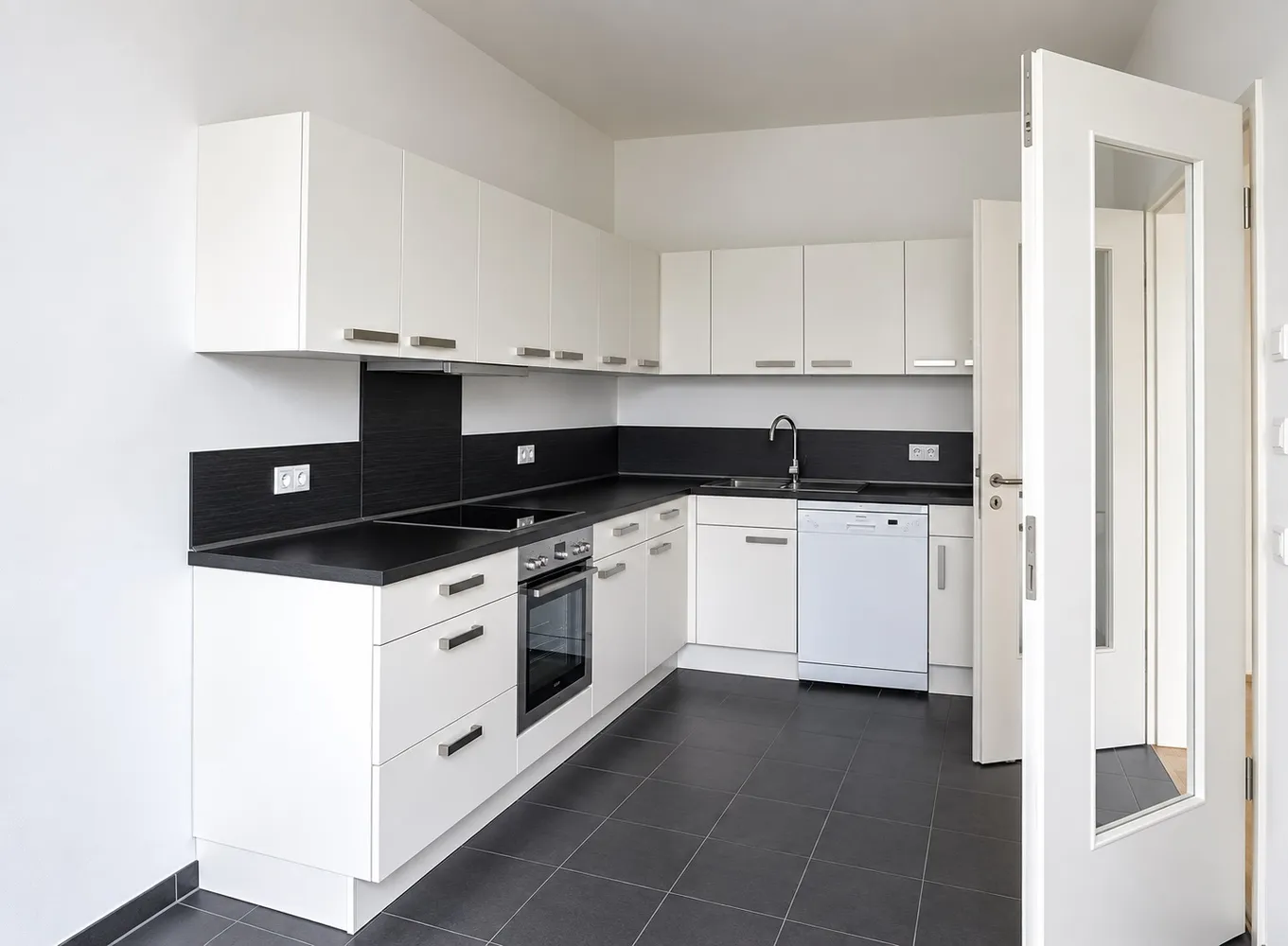 3 Zimmer Wohnung mit 106 m² in Berlin – Bild 2