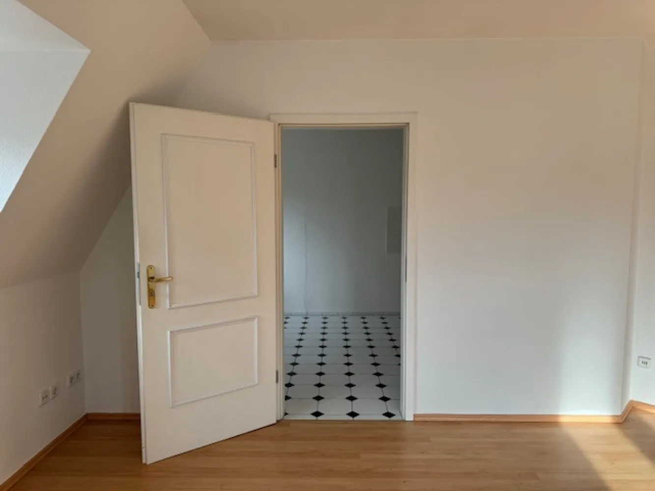 3 Zimmer Wohnung mit 80 m² in Zwickau – Bild 3