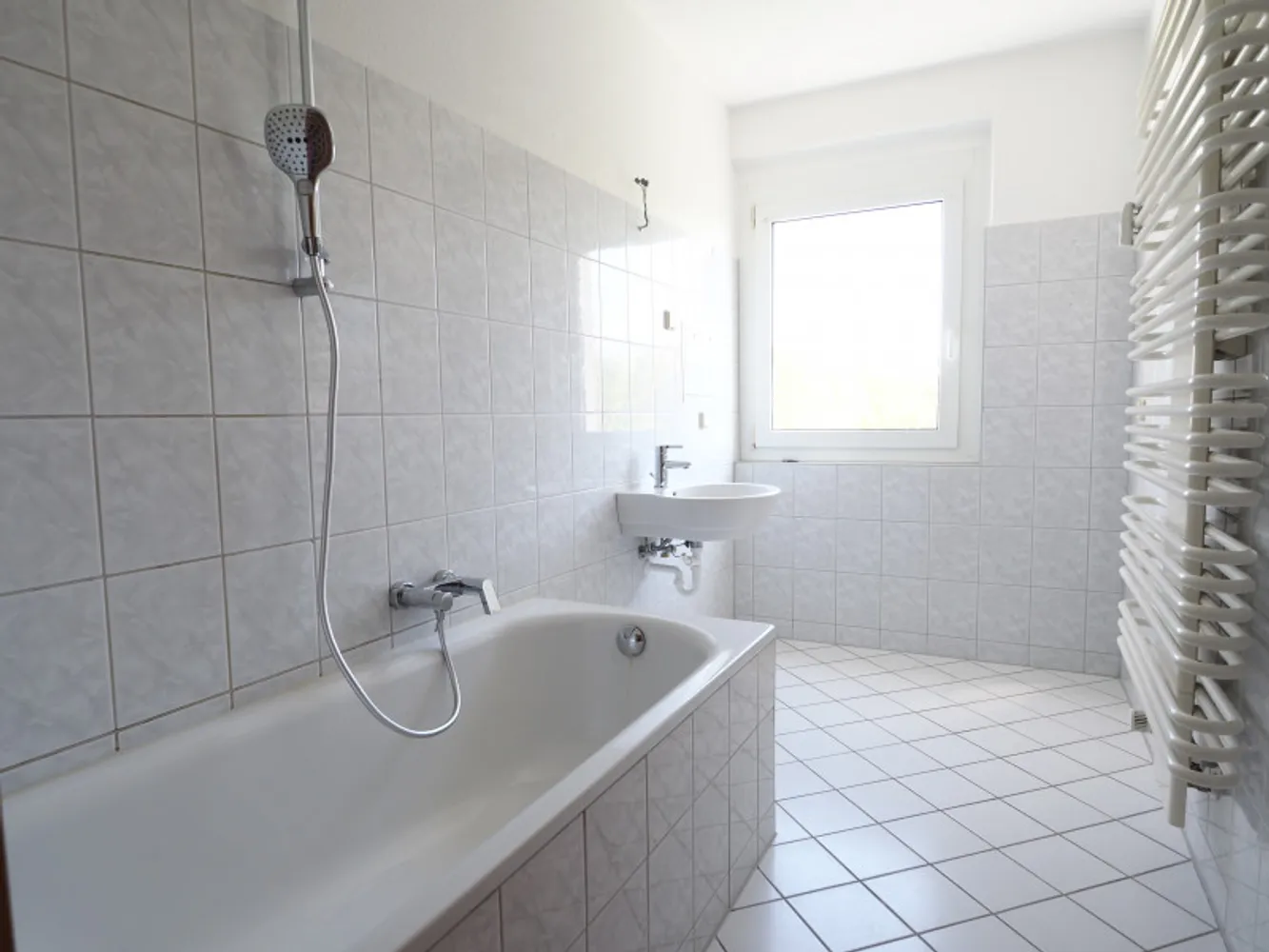 4 Zimmer Wohnung mit 87 m² in Altenburg – Bild 7