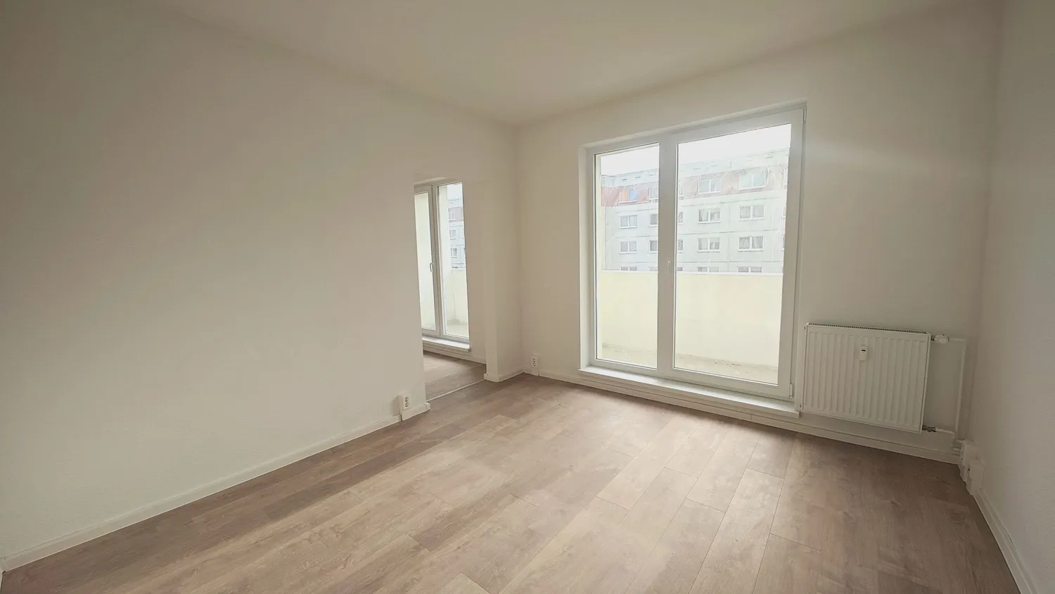 7 Zimmer Wohnung mit 118 m² in Halle (Saale) – Bild 2