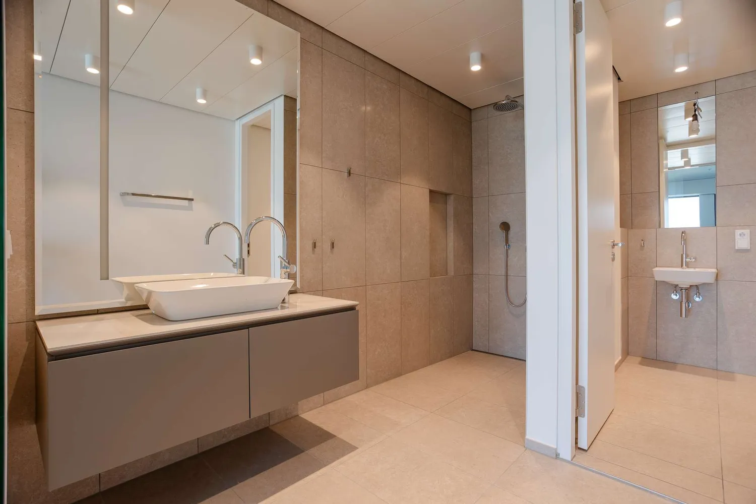 2 Zimmer Wohnung mit 75 m² in Frankfurt am Main – Bild 6
