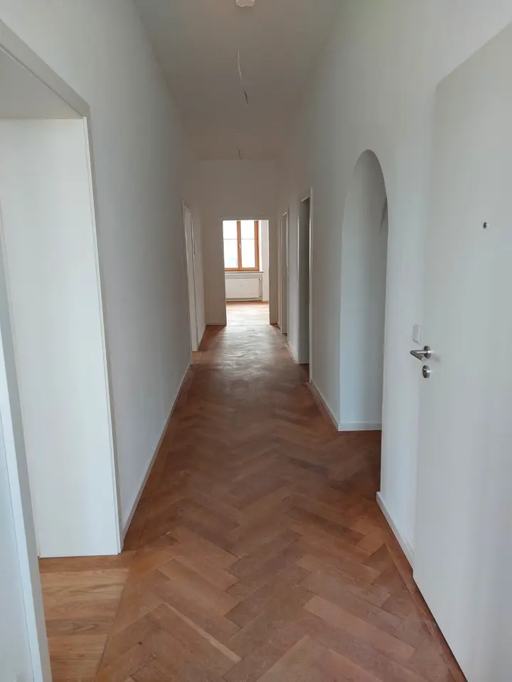 4 Zimmer Wohnung mit 143 m² in Straubing – Bild 2