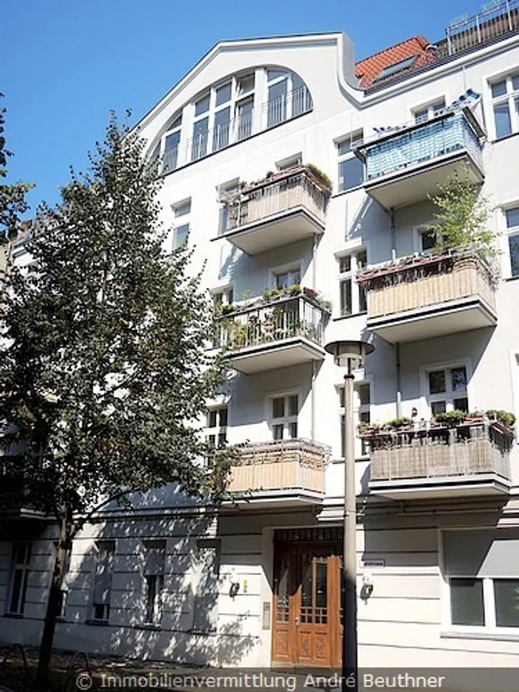 2 room apartment with 70 m² in Berlin – Photo 7