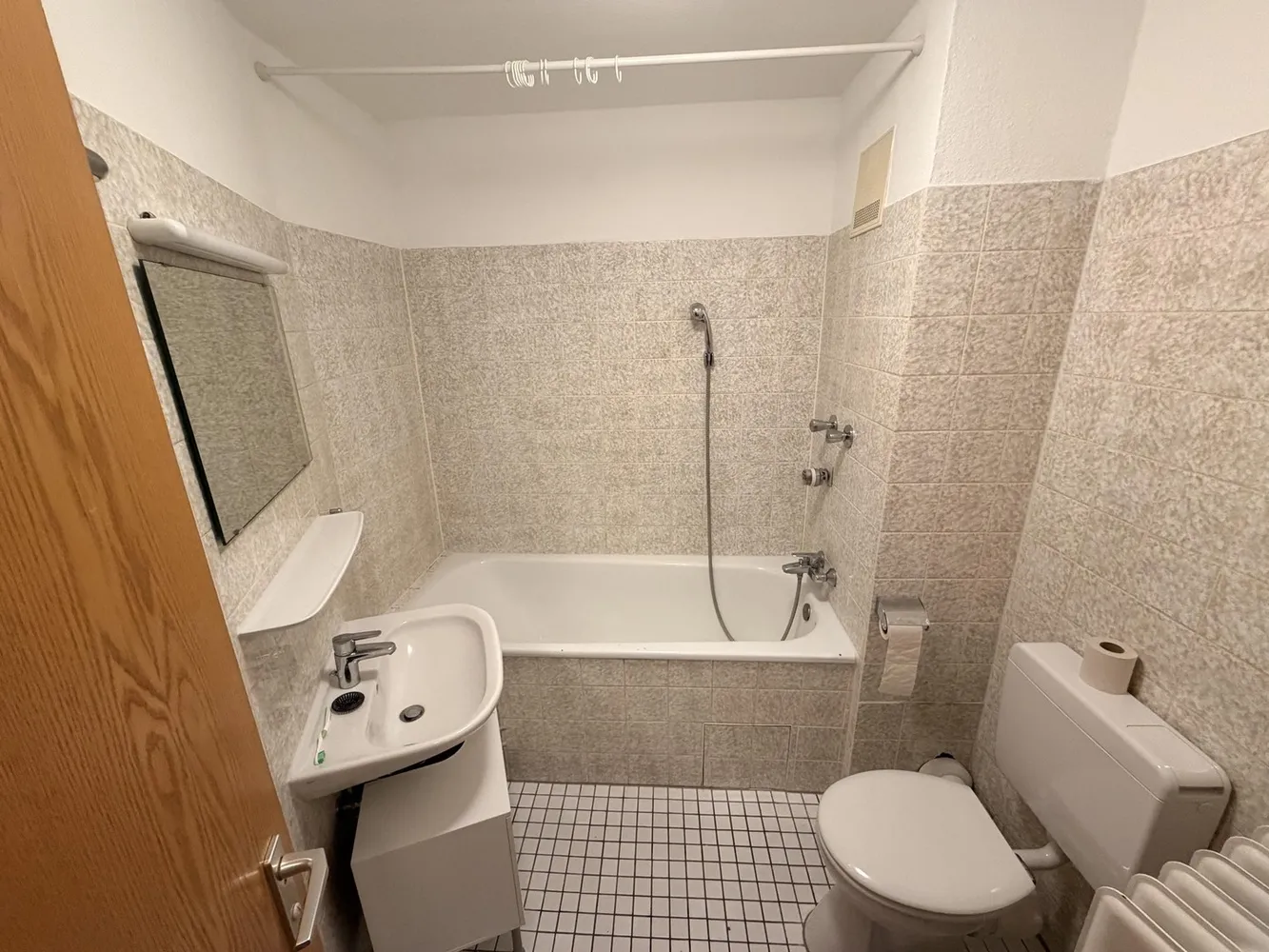 1 Zimmer Wohnung mit 35 m² in Karlsruhe – Bild 3