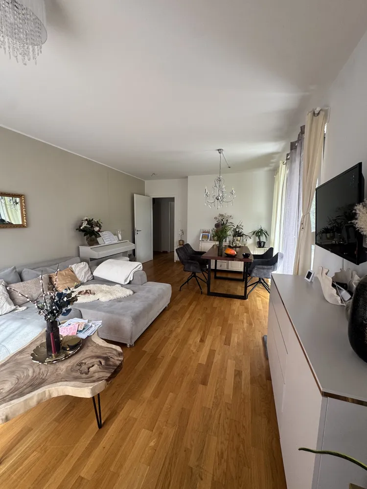 2 Zimmer Wohnung mit 70 m² in Düsseldorf – Bild 2