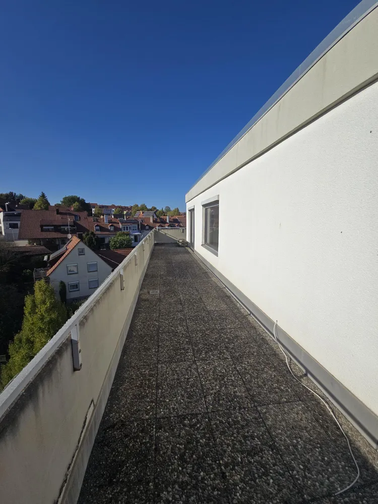 2 Zimmer Wohnung mit 77 m² in Freiburg im Breisgau – Bild 2