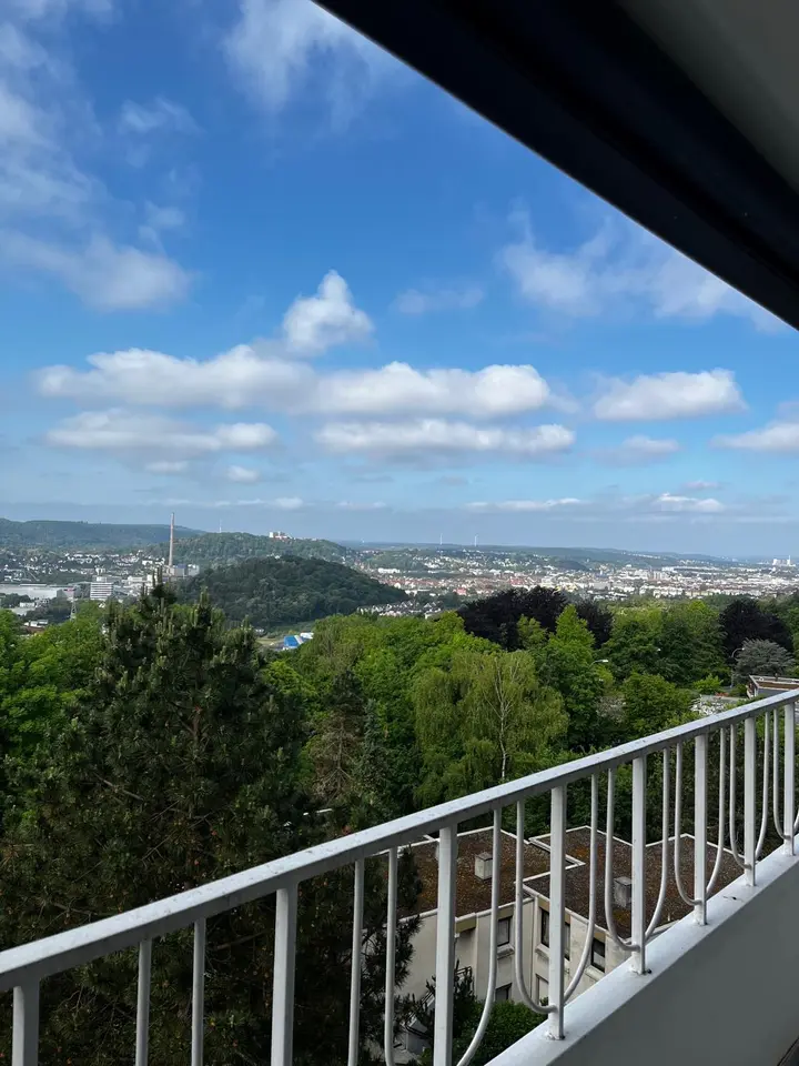 4 Zimmer Wohnung mit 100 m² in Saarbrücken – Bild 1