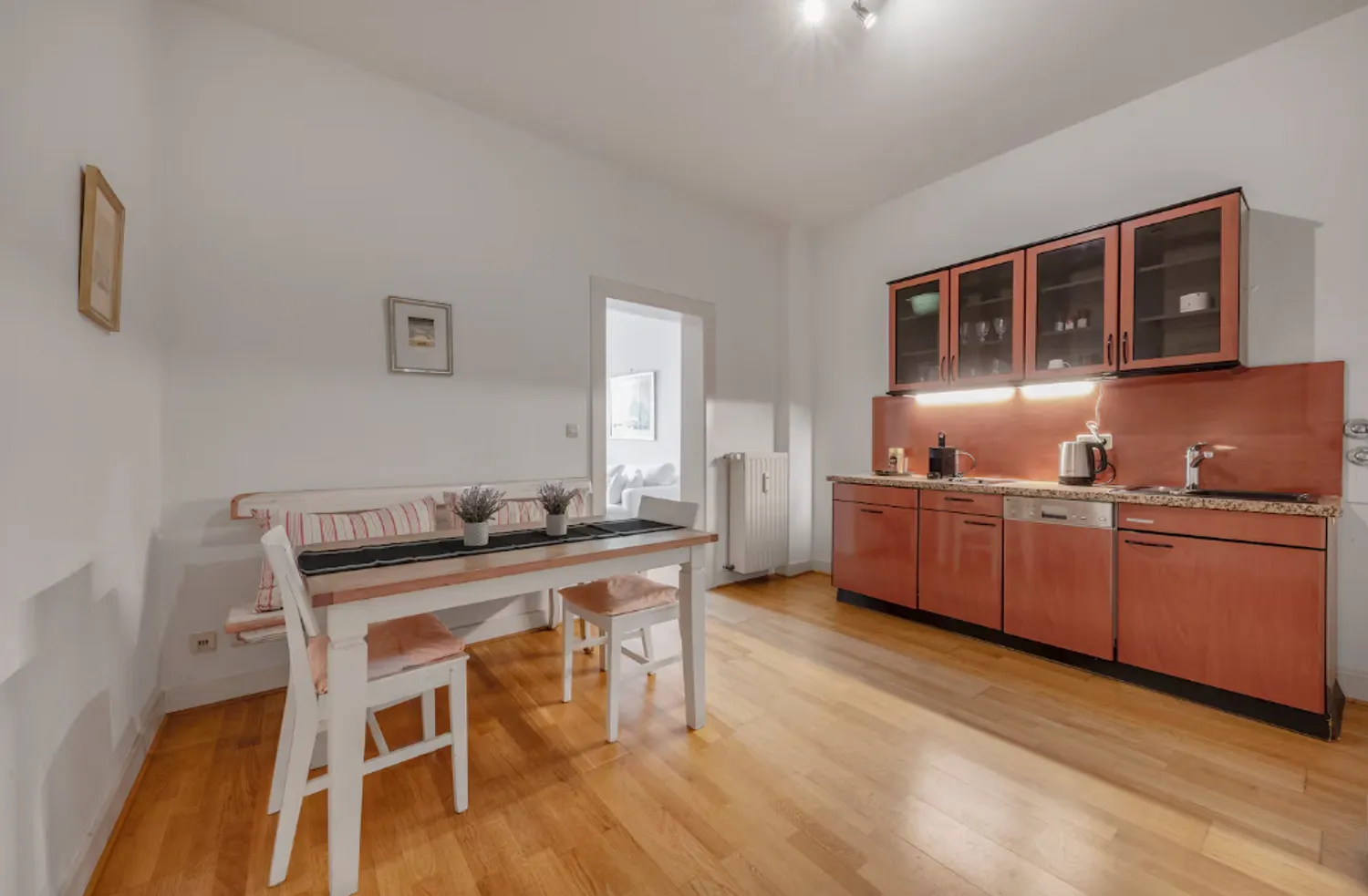 2 room apartment with 62 m² in Düsseldorf – Photo 1
