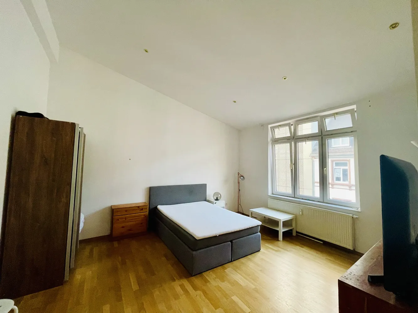 3 Zimmer Wohnung mit 110 m² in Frankfurt am Main – Bild 2