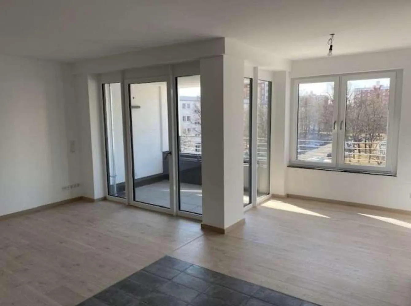 4 Zimmer Wohnung mit 94 m² in München – Bild 1