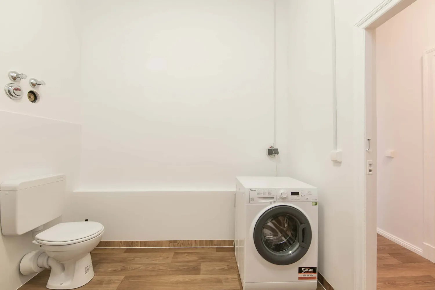 Shared room with 11 m² in Berlin – Photo 3