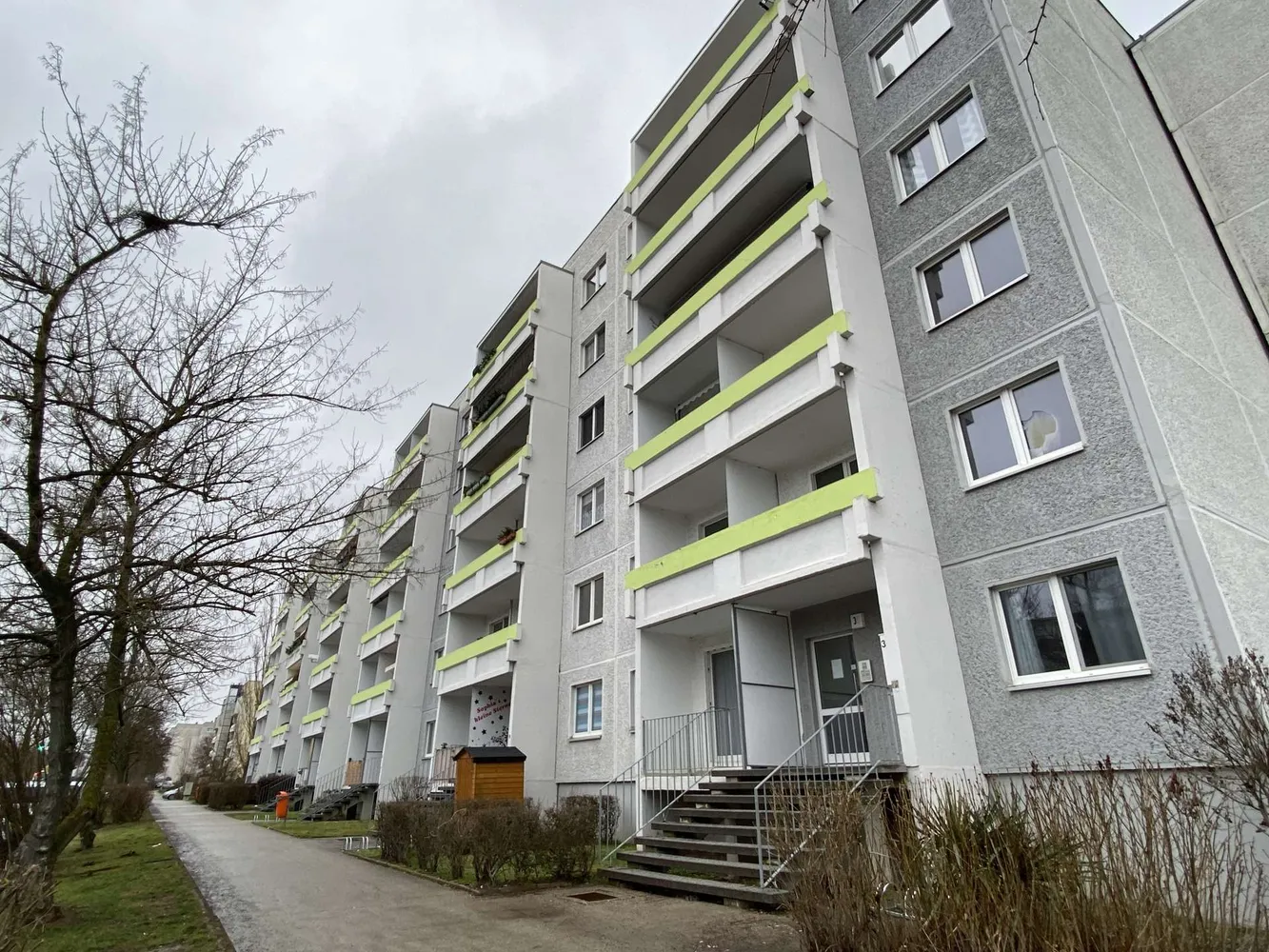6 Zimmer Wohnung mit 114 m² in Halle (Saale) – Bild 3