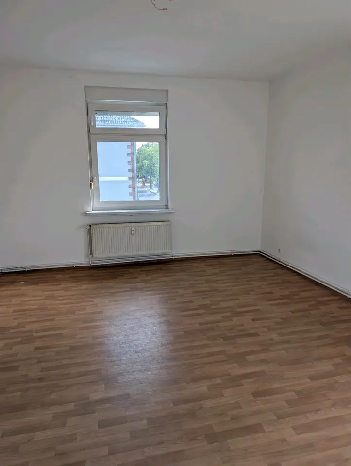 4 Zimmer Wohnung mit 105 m² in Cottbus – Bild 1