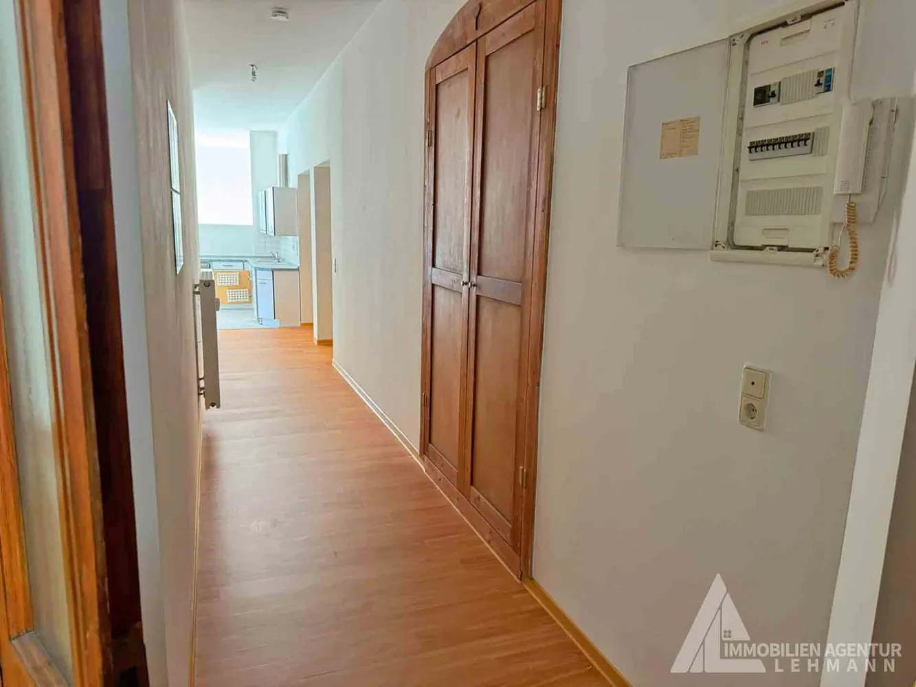 2 Zimmer Wohnung mit 71 m² in Halle (Saale) – Bild 2