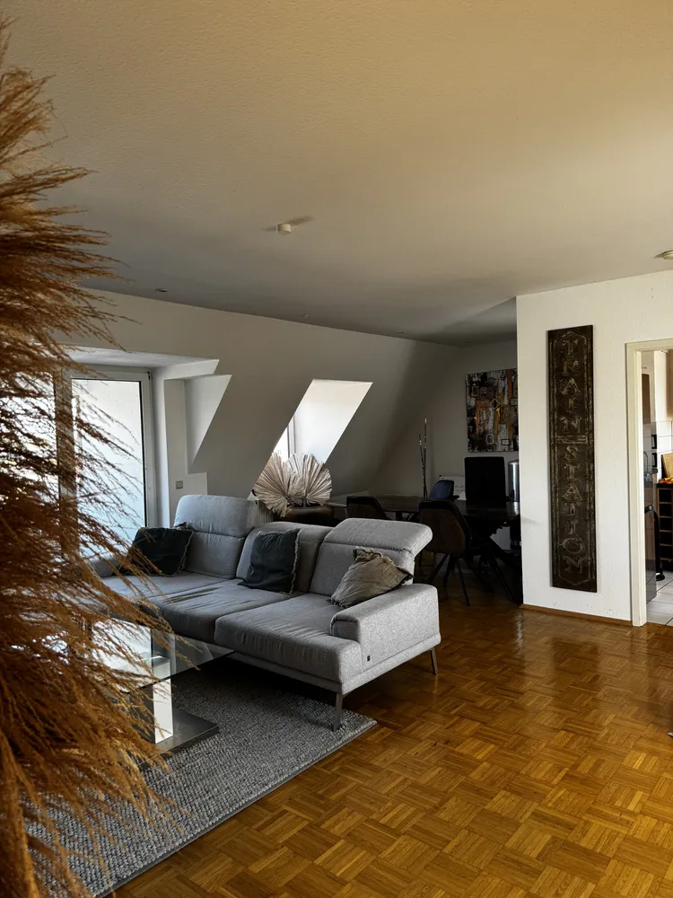 2 Zimmer Wohnung mit 82 m² in Neuss – Bild 1