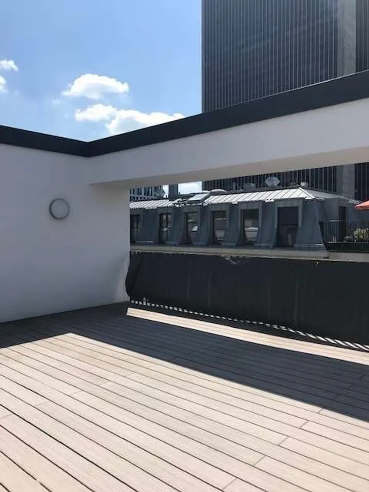 3 Zimmer Wohnung mit 136 m² in Frankfurt am Main – Bild 1
