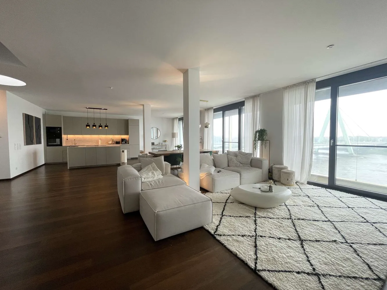 3 Zimmer Wohnung mit 200 m² in Köln – Bild 4