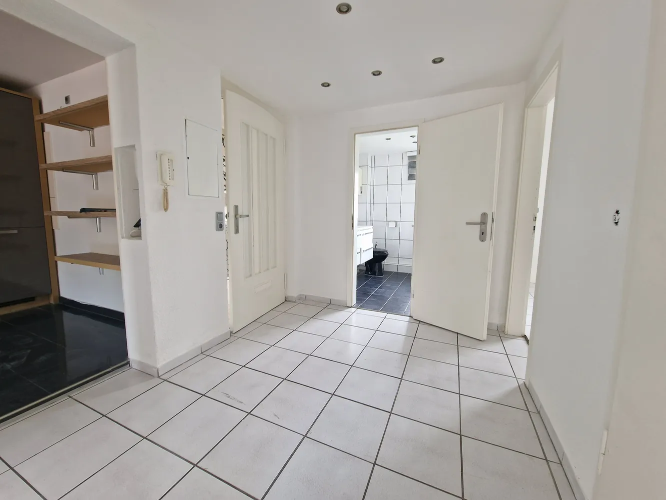 4 Zimmer Wohnung mit 117 m² in Duisburg – Bild 2