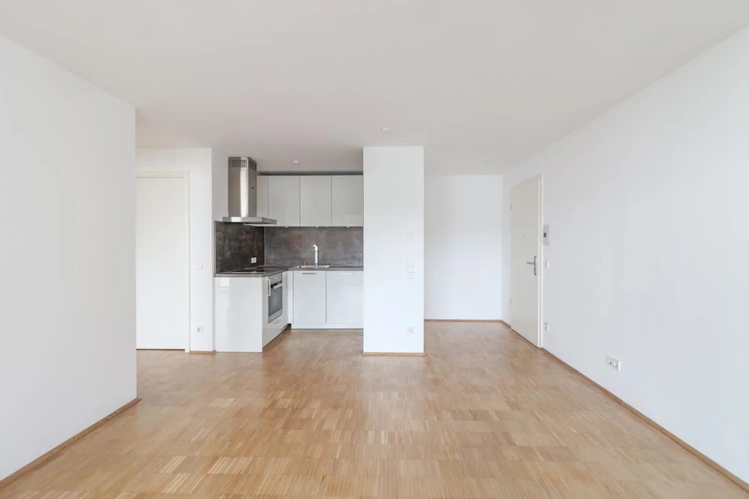 2 room apartment with 55 m² in Stuttgart – Photo 1