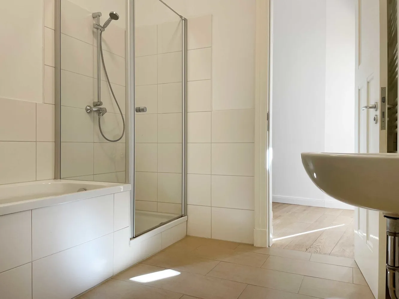 3 Zimmer Wohnung mit 105 m² in Halle (Saale) – Bild 4