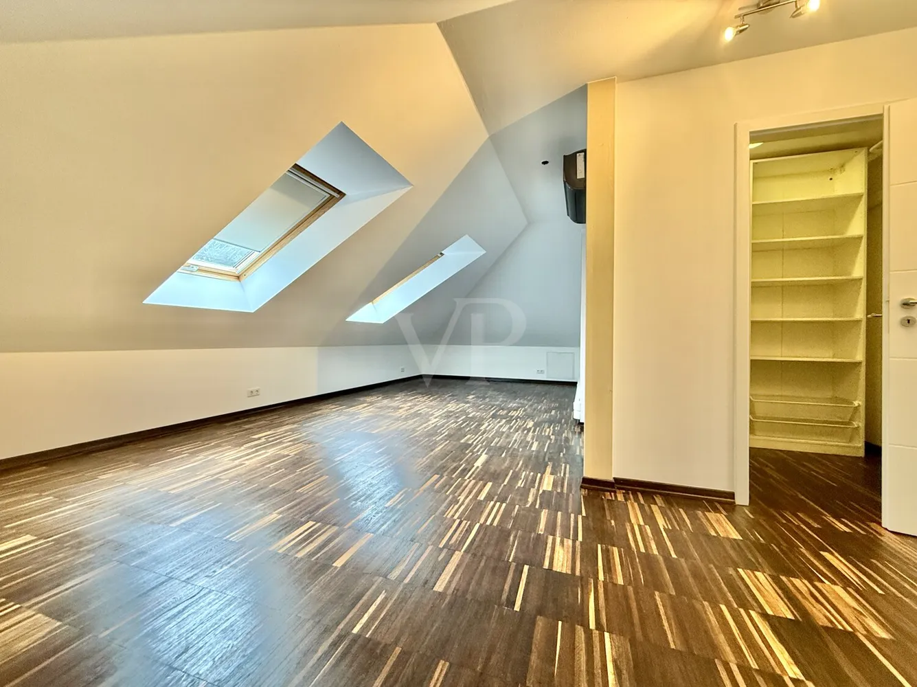 2 Zimmer Wohnung mit 80 m² in Berlin – Bild 2