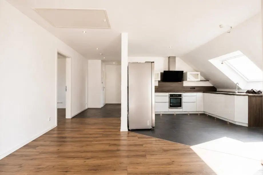 4 Zimmer Wohnung mit 98 m² in Oldenburg – Bild 1