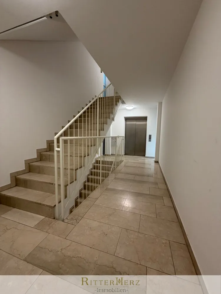 4 Zimmer Wohnung mit 95 m² in München – Bild 4