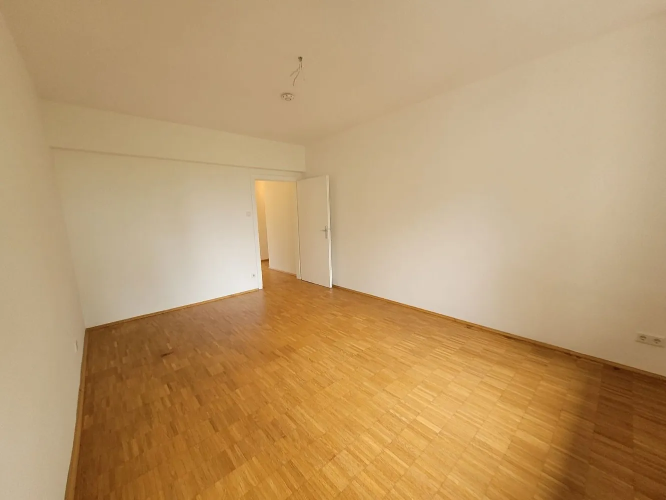 3 Zimmer Wohnung mit 100 m² in Düsseldorf – Bild 4