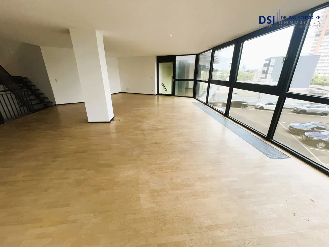 1 Zimmer Wohnung mit 200 m² in Köln – Bild 4