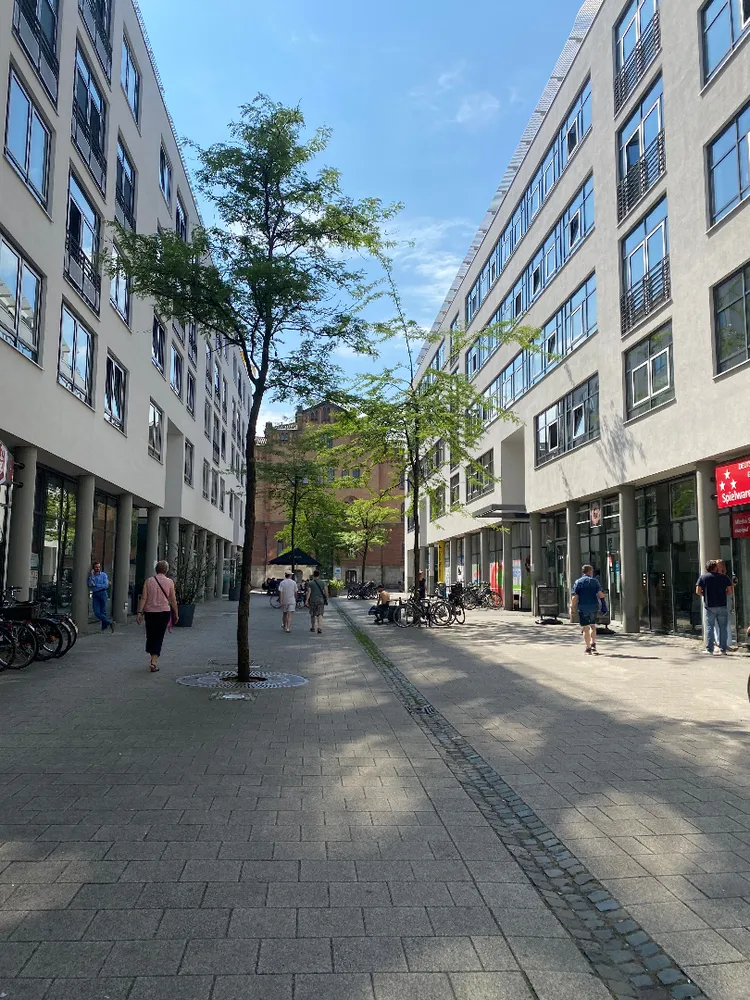 2 room apartment with 50 m² in Hanover – Photo 2