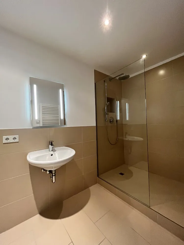 4 Zimmer Wohnung mit 160 m² in Wiesbaden – Bild 8