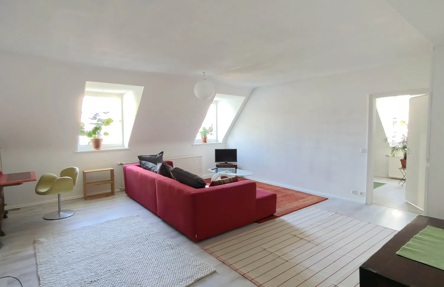2 Zimmer Wohnung mit 65 m² in Düsseldorf – Bild 2