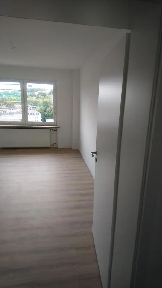 2 Zimmer Wohnung mit 80 m² in Wuppertal – Bild 2