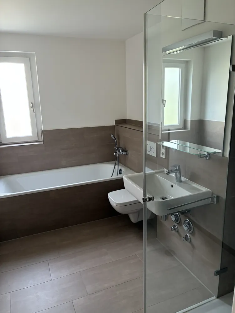 4 Zimmer Wohnung mit 98 m² in München – Bild 3