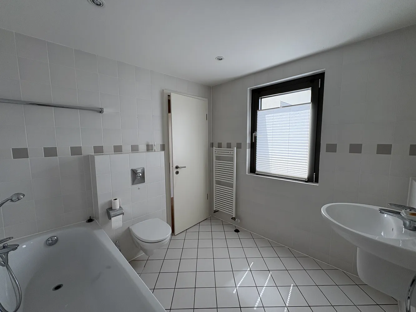 3 Zimmer Wohnung mit 150 m² in Düsseldorf – Bild 11