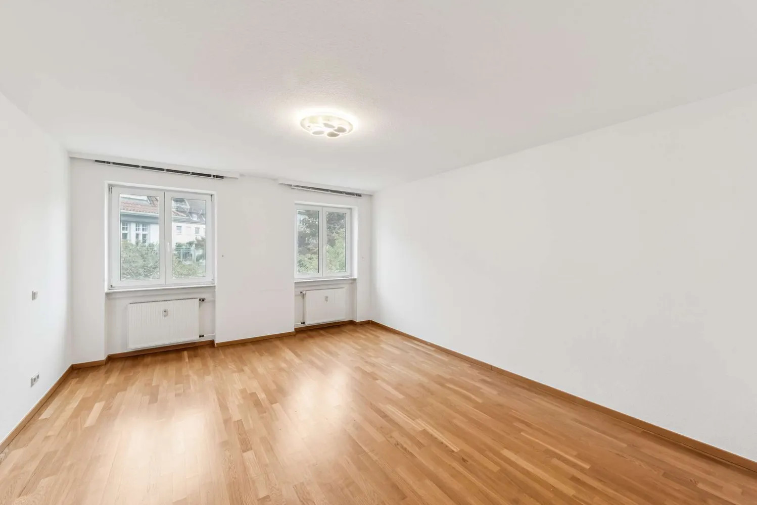 5 Zimmer Wohnung mit 150 m² in Saarbrücken – Bild 2