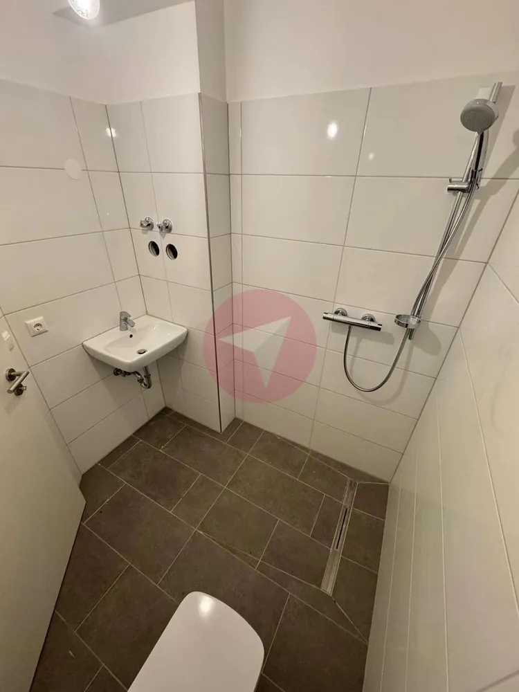 7 Zimmer Wohnung mit 193 m² in Hamburg – Bild 8