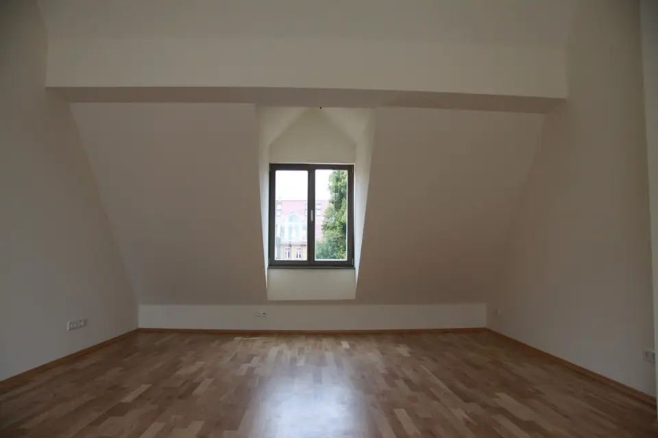 3 Zimmer Wohnung mit 106 m² in Erfurt – Bild 3