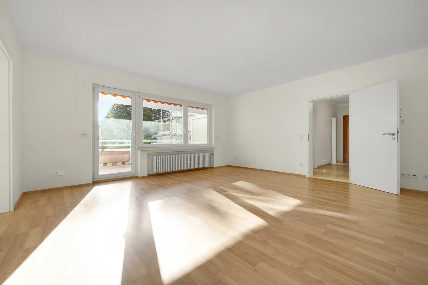 2 Zimmer Wohnung mit 81 m² in Wiesbaden – Bild 2