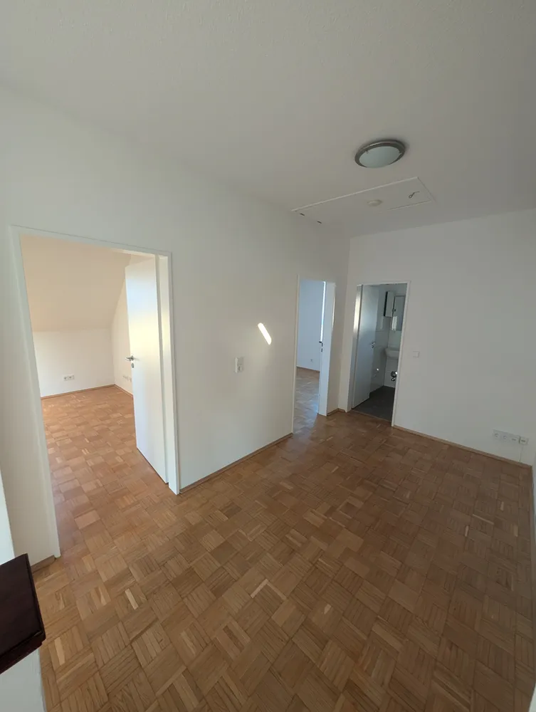 3 Zimmer Wohnung mit 76 m² in Düsseldorf – Bild 4