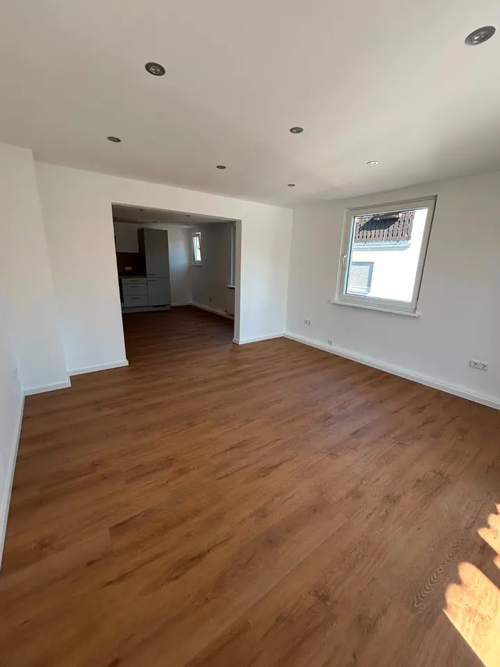 2 Zimmer Wohnung mit 70 m² in Sonneberg – Bild 2