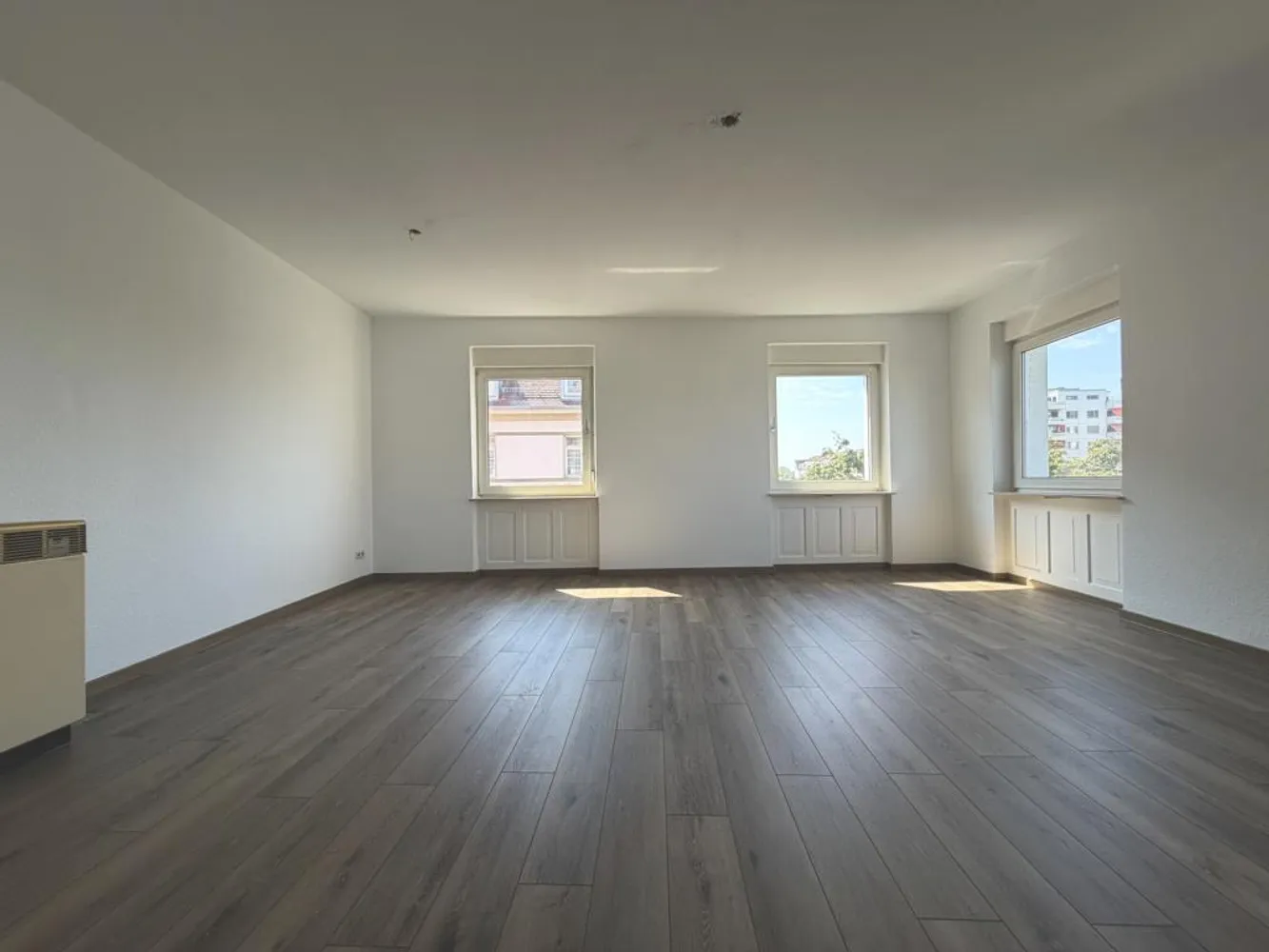 4 Zimmer Wohnung mit 120 m² in Karlsruhe – Bild 2