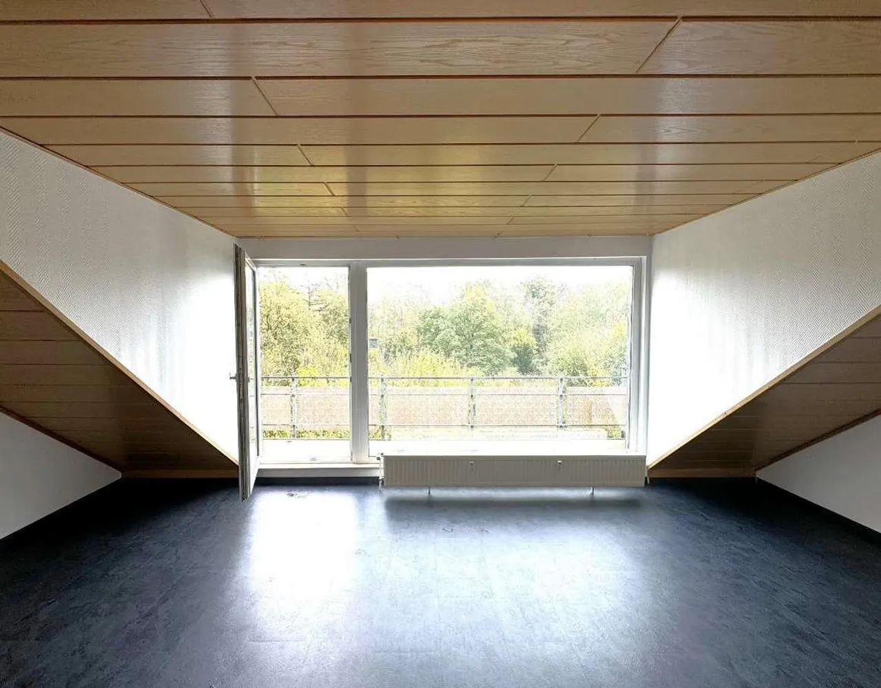 3 room apartment with 88 m² in Duisburg – Photo 2